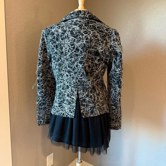 Daytrip Black and Gray Textured Women's Tulle Jacket Large - Picture 2 of 5